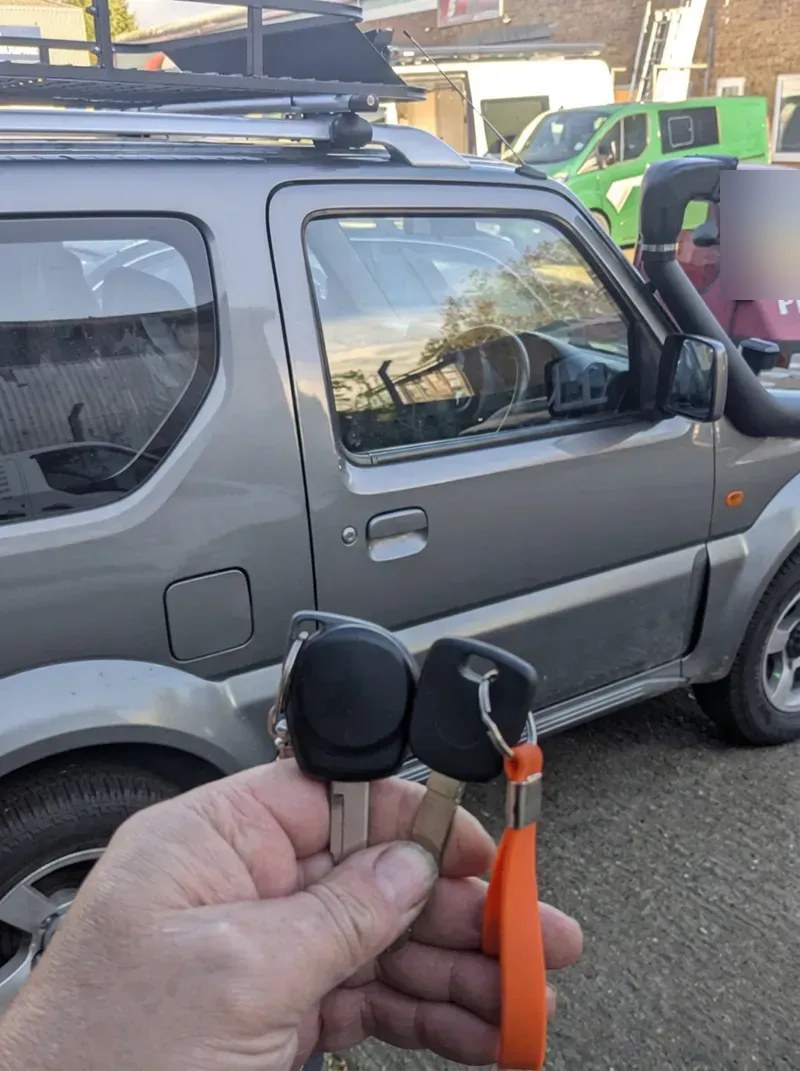 New keys cut and coded on the spot for a 4x4 after the originals were lost